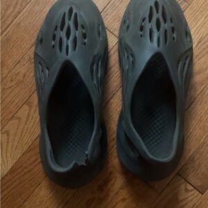 Gray Slip-On Foam Shoes